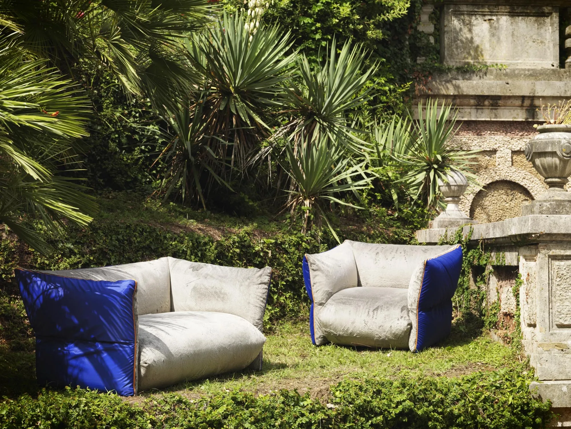 2 seater sofa with removable cover